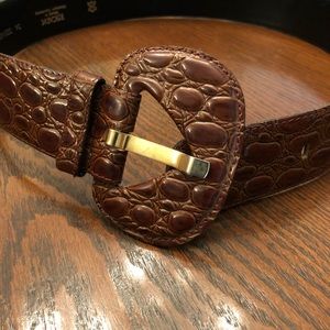 ESCADA Woman’s belt Crocodile embossed leatherSz S